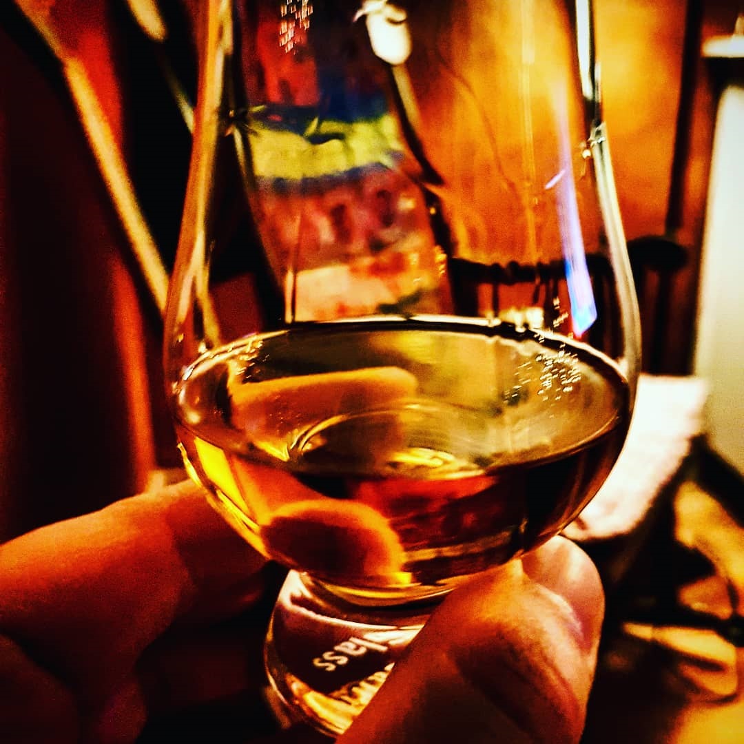 Whisky in einem Glencairn Glas