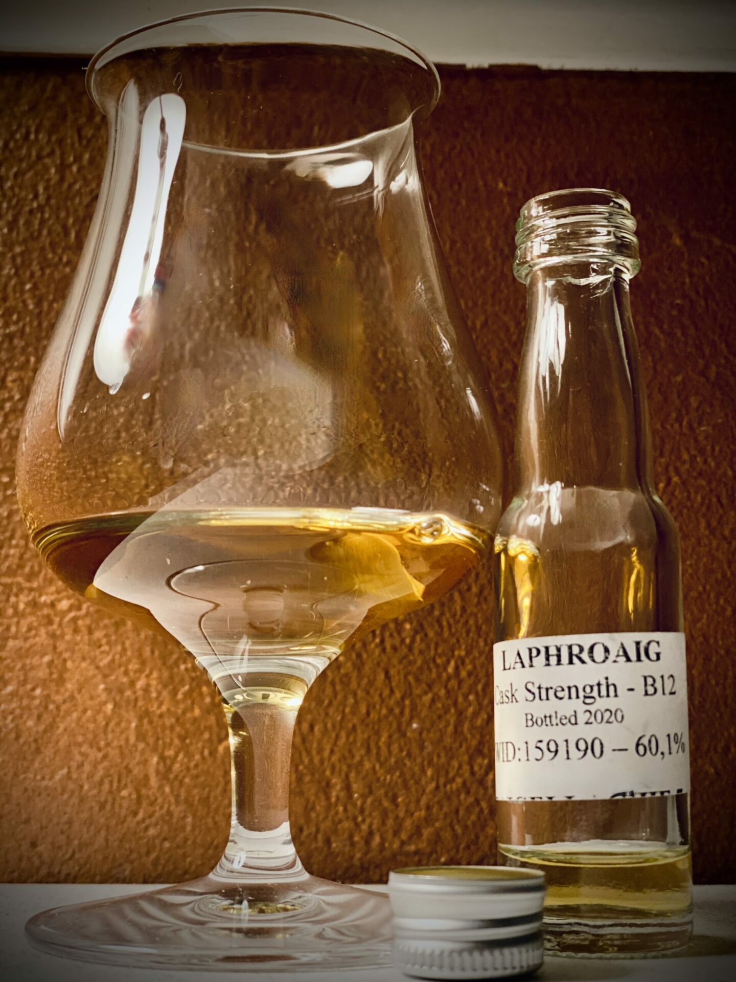 Laphroaig 10 Jahre Cask Strength Batch 12 Islay Whisky
