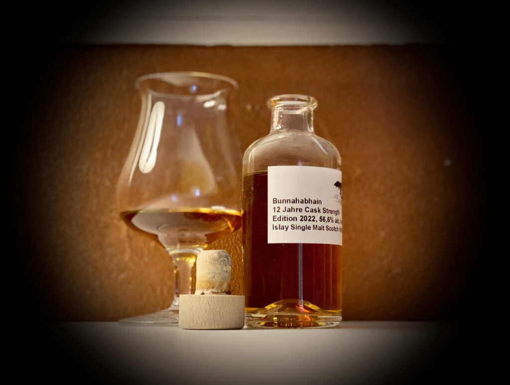 Bunnahabhain 12 Jahre Cask Strength 2022 Islay Single Malt Scotch Whisky